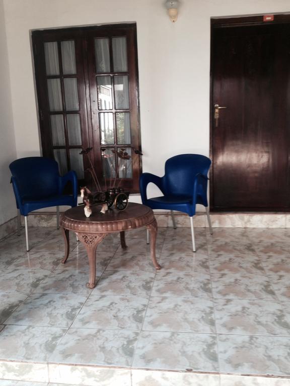 Manik Home Stay Kudapaduwa Rum bild