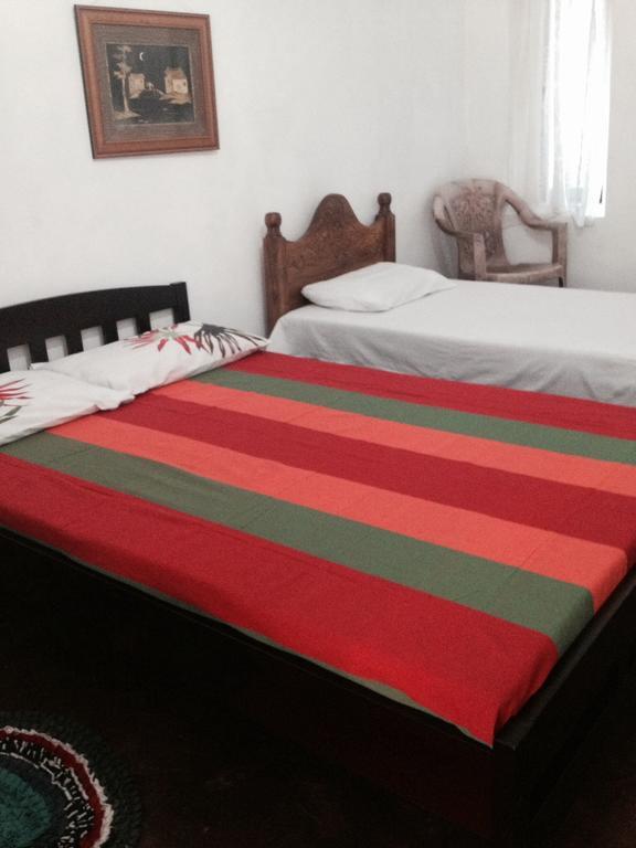 Manik Home Stay Kudapaduwa Rum bild