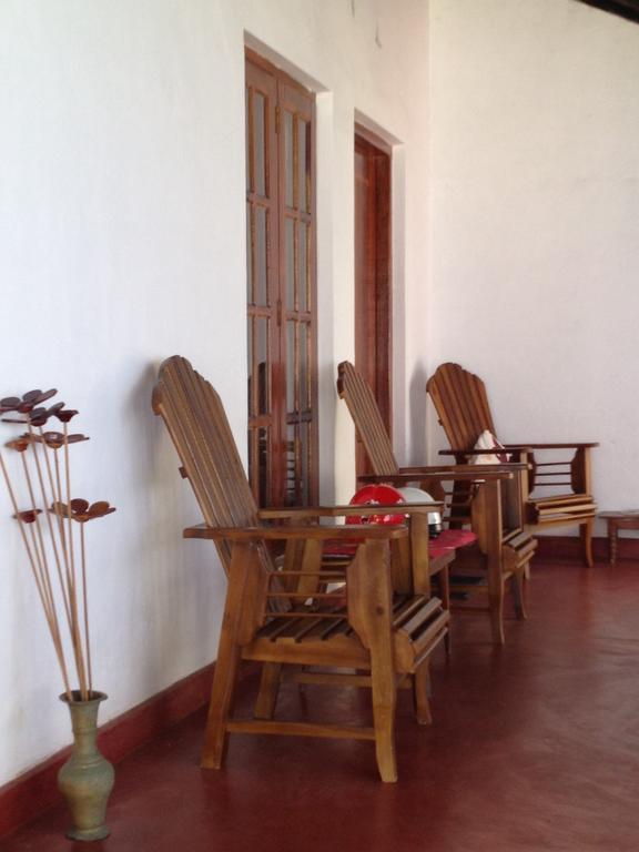 Manik Home Stay Kudapaduwa Rum bild