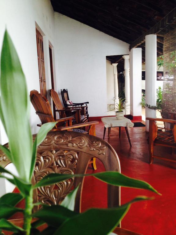 Manik Home Stay Kudapaduwa Exteriör bild