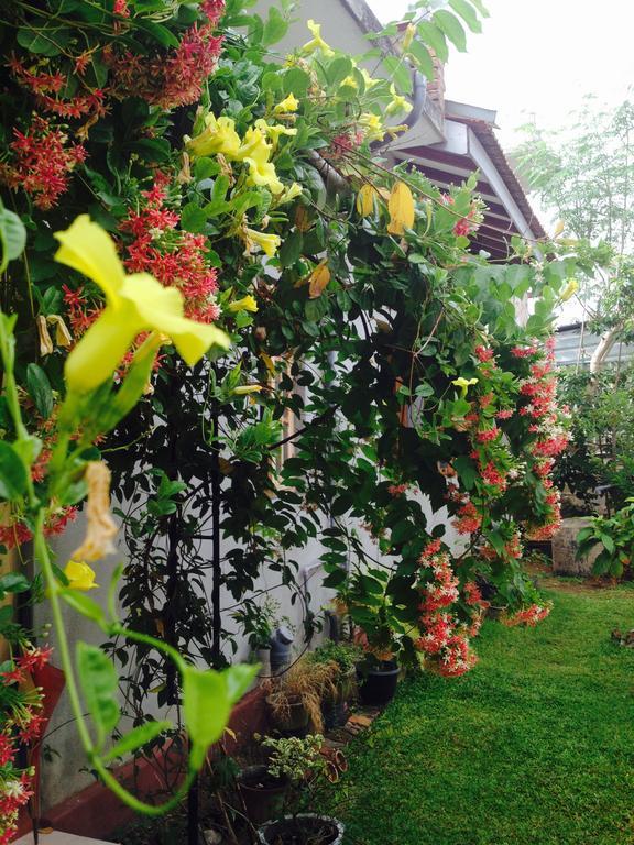 Manik Home Stay Kudapaduwa Exteriör bild