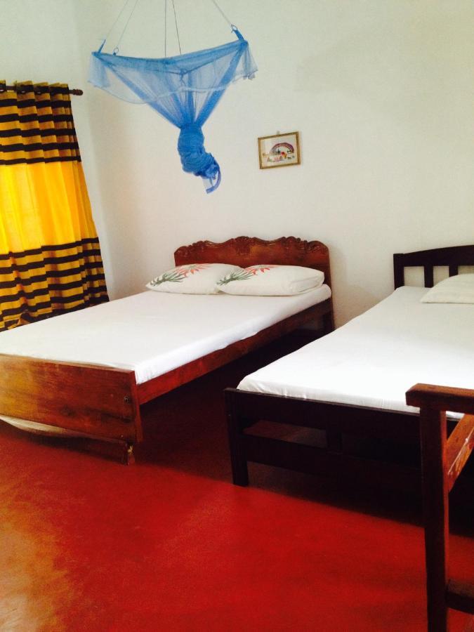 Manik Home Stay Kudapaduwa Exteriör bild